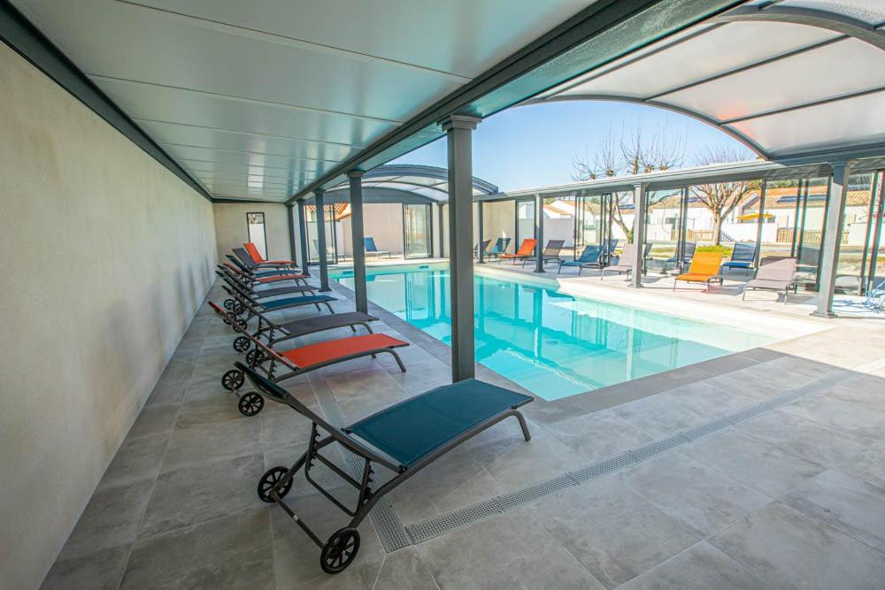 La Fregate Maison Avec Piscine/Parking/Wifi/Plages 5Kms レ・マトゥ エクステリア 写真